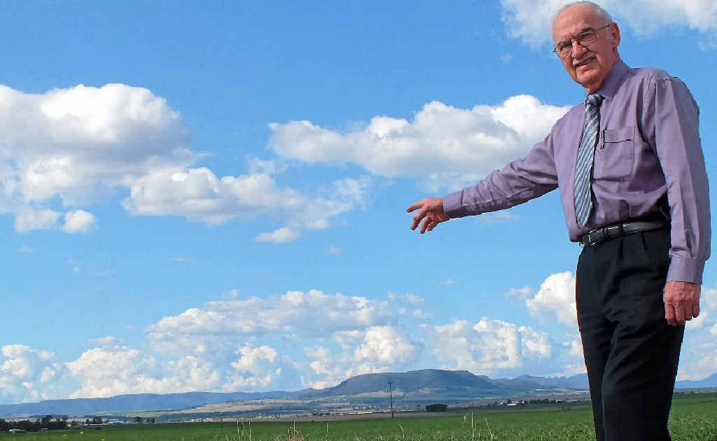Mayor Ron Bellingham hopes farm land will be protected. Mayor Ron Bellingham hopes farm land will be protected.